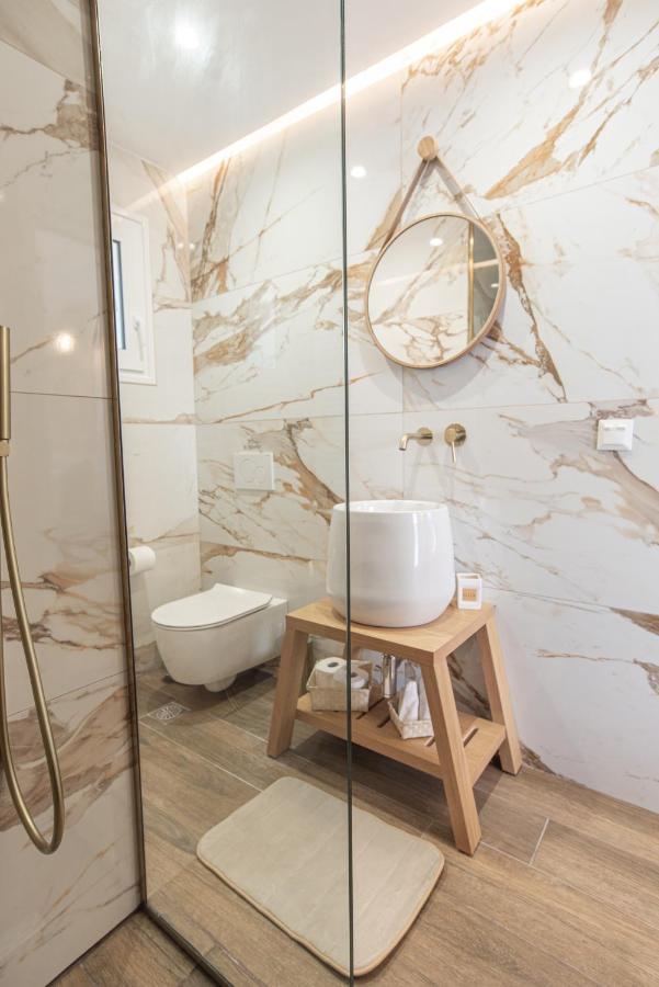 2Bdroom Plaka Apartment Atene Esterno foto